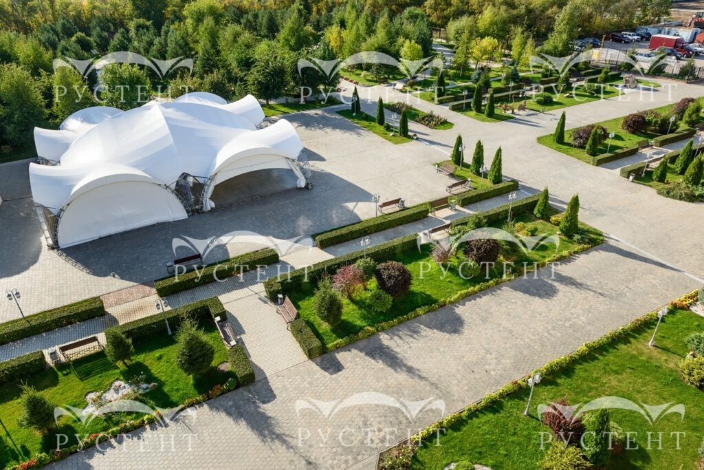 Примеры установленных арочных шатров
