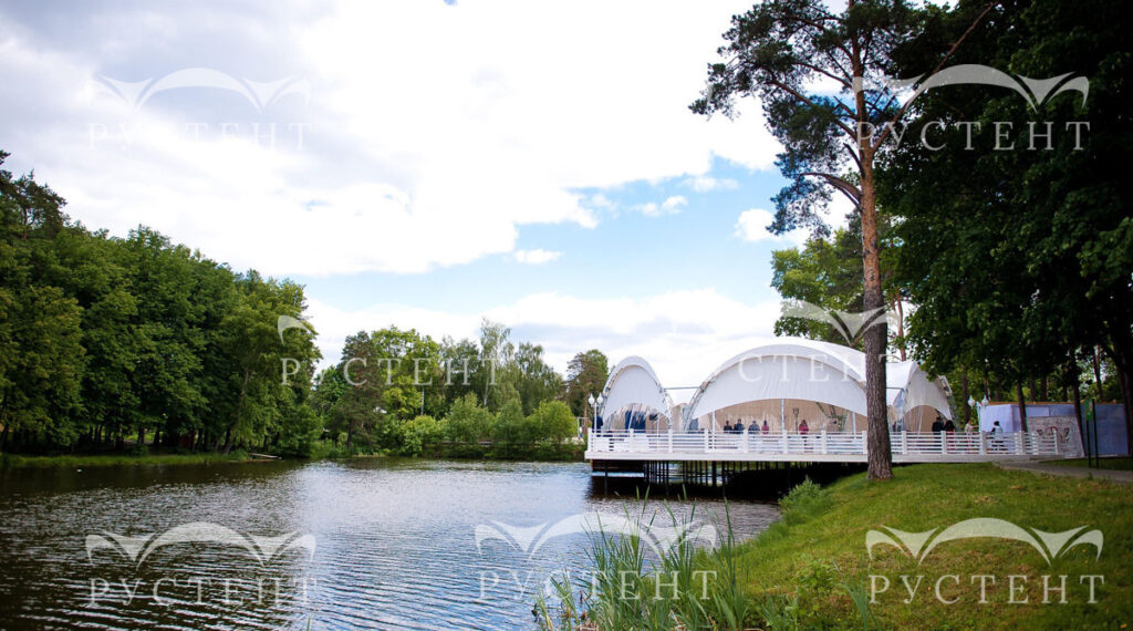 Примеры установленных арочных шатров