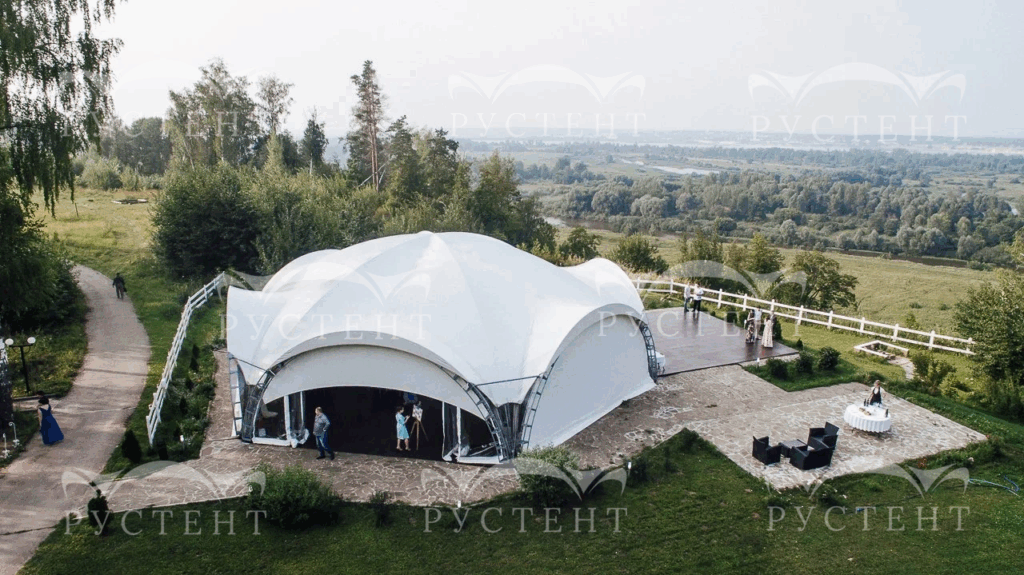 Примеры установленных гексагональных шатров